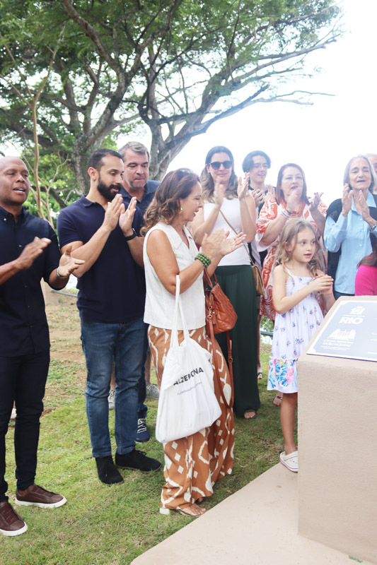 Vereadora presta homenagem a ator insulano - Foto 18