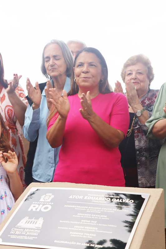 Vereadora presta homenagem a ator insulano - Foto 20