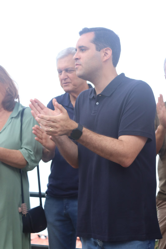 Vereadora presta homenagem a ator insulano - Foto 21