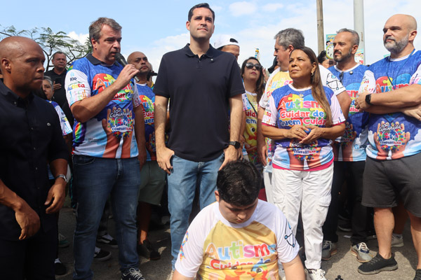 Vereadora Tânia Bastos reforça compromisso com inclusão durante Caminhada do Autismo na Ilha do Governador - Foto 17
