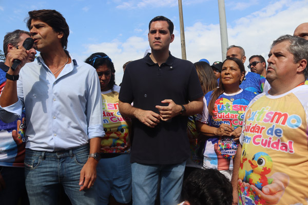 Vereadora Tânia Bastos reforça compromisso com inclusão durante Caminhada do Autismo na Ilha do Governador - Foto 25