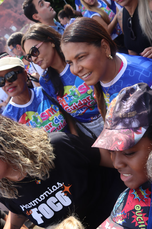 Vereadora Tânia Bastos reforça compromisso com inclusão durante Caminhada do Autismo na Ilha do Governador - Foto 33
