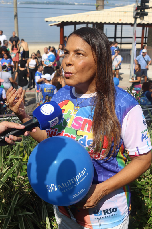 Vereadora Tânia Bastos reforça compromisso com inclusão durante Caminhada do Autismo na Ilha do Governador - Foto 35