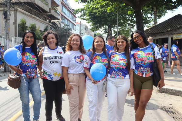 Vereadora Tânia Bastos reforça compromisso com inclusão durante Caminhada do Autismo na Ilha do Governador - Foto 50