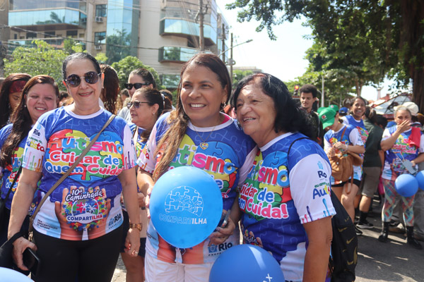Vereadora Tânia Bastos reforça compromisso com inclusão durante Caminhada do Autismo na Ilha do Governador - Foto 90