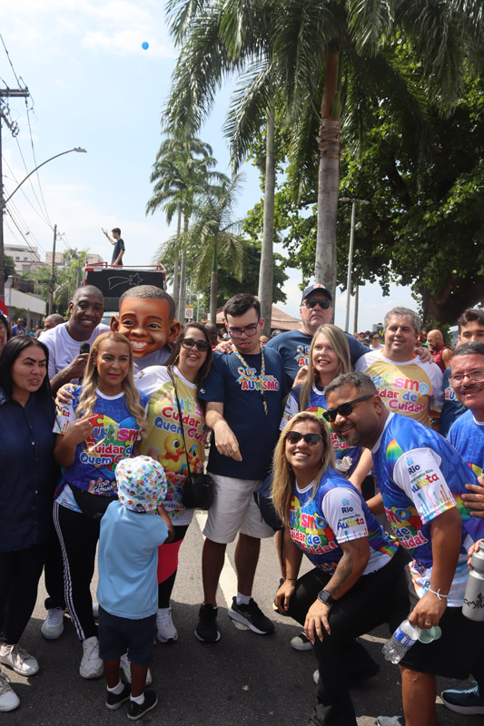 Vereadora Tânia Bastos reforça compromisso com inclusão durante Caminhada do Autismo na Ilha do Governador - Foto 103