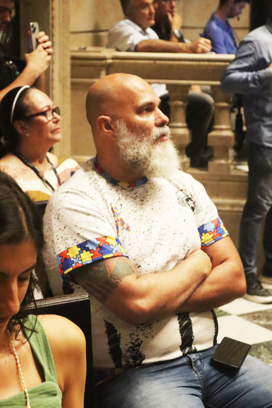 Entrega de moções à personalidades que atuam na militância de pessoa com transtorno de espectro autista - Fotos: Cicero Rodrigues/CMRJ e Ascom Tânia Bastos - Foto 7