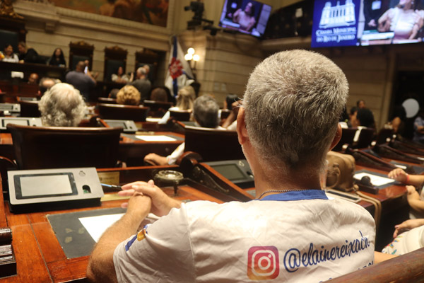 Entrega de moções à personalidades que atuam na militância de pessoa com transtorno de espectro autista - Fotos: Cicero Rodrigues/CMRJ e Ascom Tânia Bastos - Foto 27