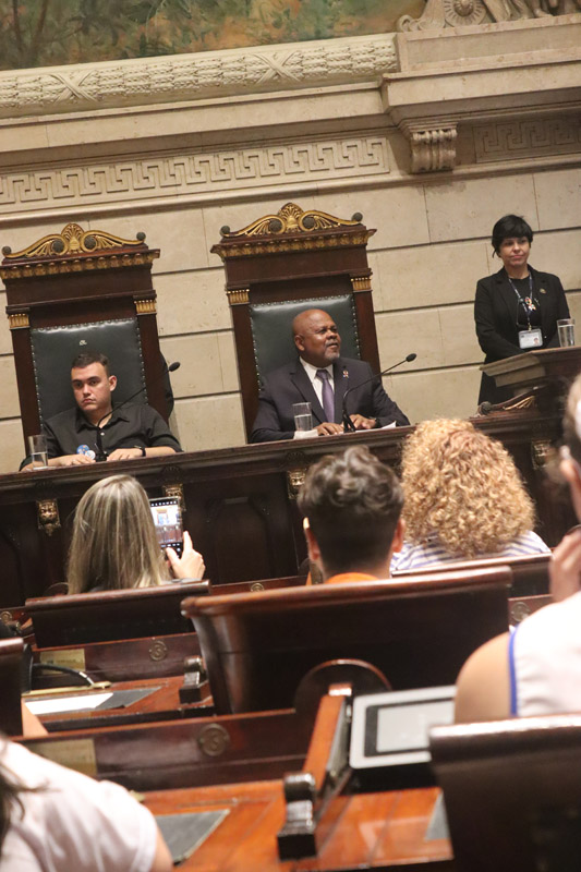 Entrega de moções à personalidades que atuam na militância de pessoa com transtorno de espectro autista - Fotos: Cicero Rodrigues/CMRJ e Ascom Tânia Bastos - Foto 31