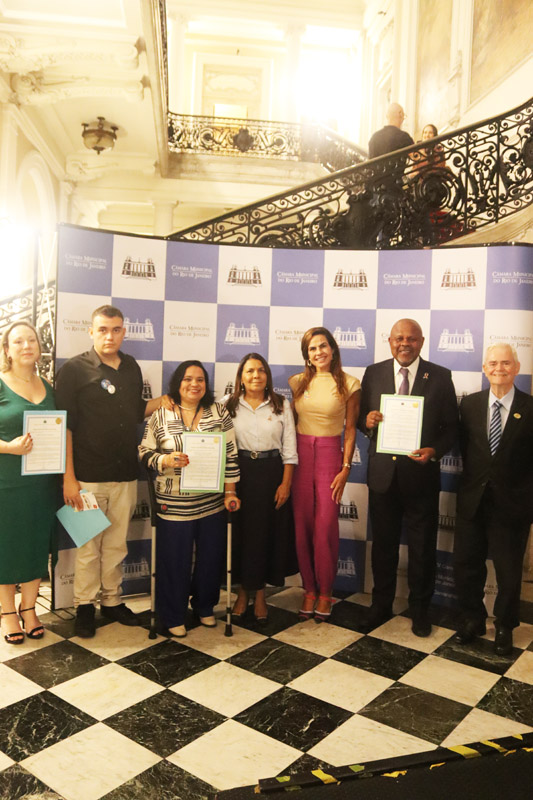 Entrega de moções à personalidades que atuam na militância de pessoa com transtorno de espectro autista - Fotos: Cicero Rodrigues/CMRJ e Ascom Tânia Bastos - Foto 61