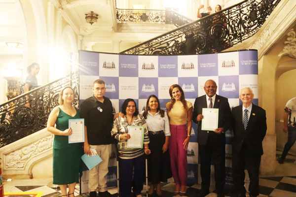 Entrega de moções à personalidades que atuam na militância de pessoa com transtorno de espectro autista - Fotos: Cicero Rodrigues/CMRJ e Ascom Tânia Bastos - Foto 62