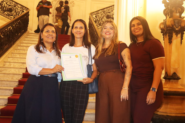 Entrega de moções à personalidades que atuam na militância de pessoa com transtorno de espectro autista - Fotos: Cicero Rodrigues/CMRJ e Ascom Tânia Bastos - Foto 68