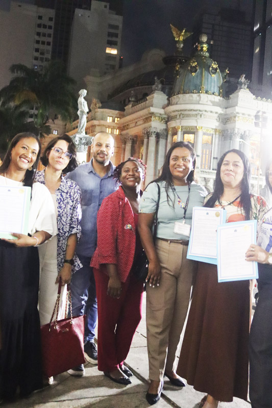Entrega de moções à personalidades que atuam na militância de pessoa com transtorno de espectro autista - Fotos: Cicero Rodrigues/CMRJ e Ascom Tânia Bastos - Foto 73