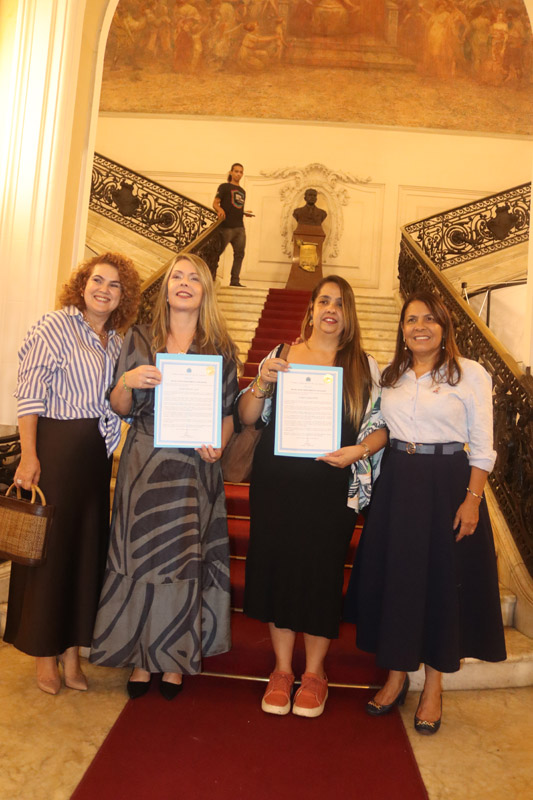 Entrega de moções à personalidades que atuam na militância de pessoa com transtorno de espectro autista - Fotos: Cicero Rodrigues/CMRJ e Ascom Tânia Bastos - Foto 78