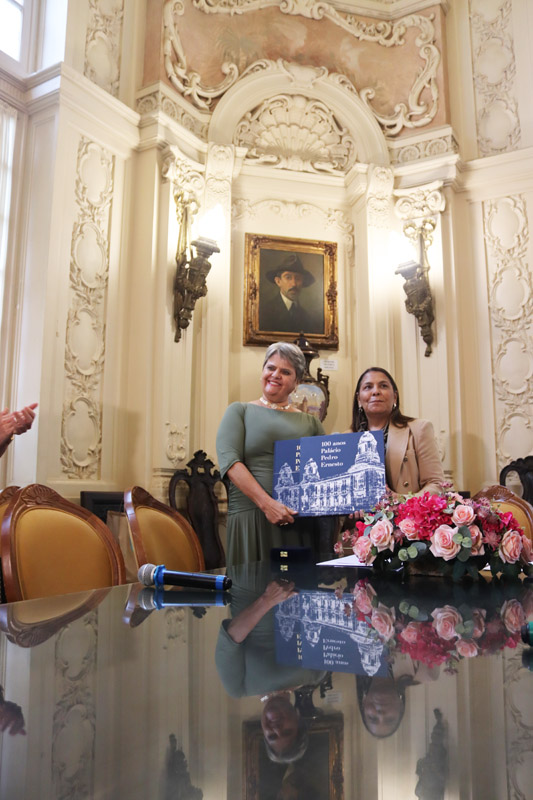 Entrega da Medalha Pedro Ernesto à Sra. Kárin Emmerich - Fotos: Cicero Rodrigues/CMRJ - Ascom Tânia Bastos - Foto 80