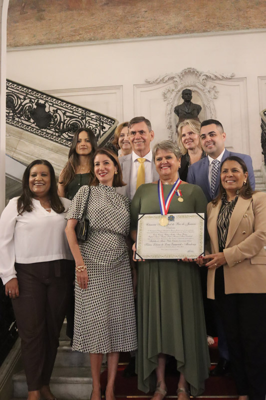 Entrega da Medalha Pedro Ernesto à Sra. Kárin Emmerich - Fotos: Cicero Rodrigues/CMRJ - Ascom Tânia Bastos - Foto 92