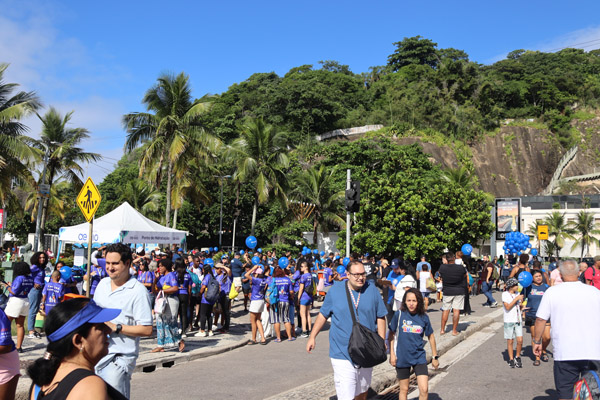 Caminhar pelo autismo no Leblon foi mais que um evento: foi amor em movimento - Foto 28