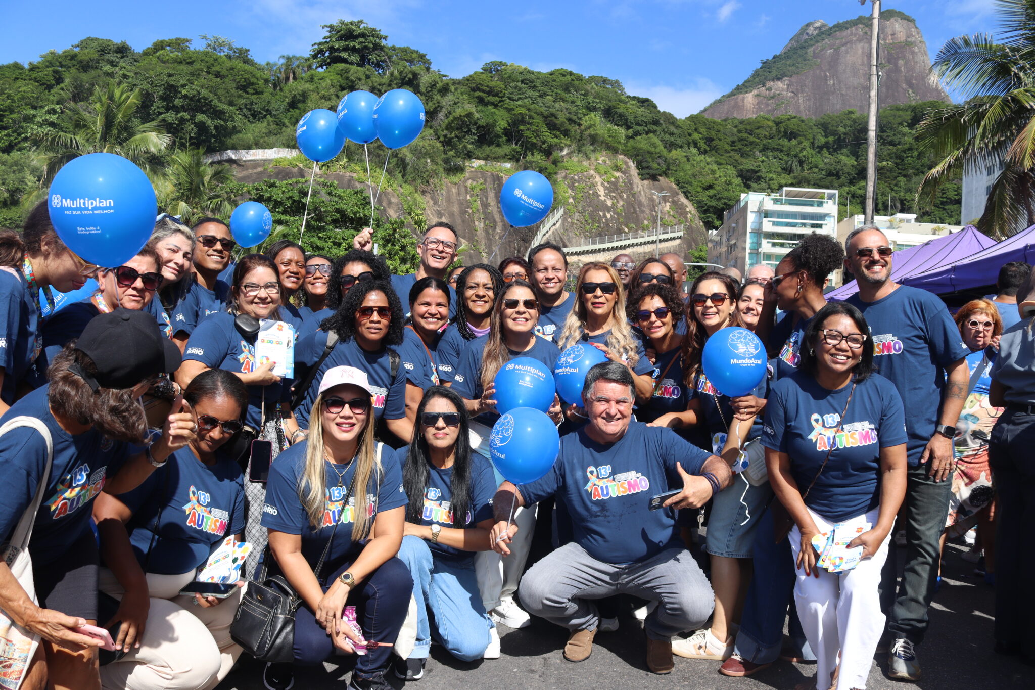 CAMINHADA PROMOVE INCLUSÃO E RESPEITO AO TEA (AUTISMO) NO LEBLON