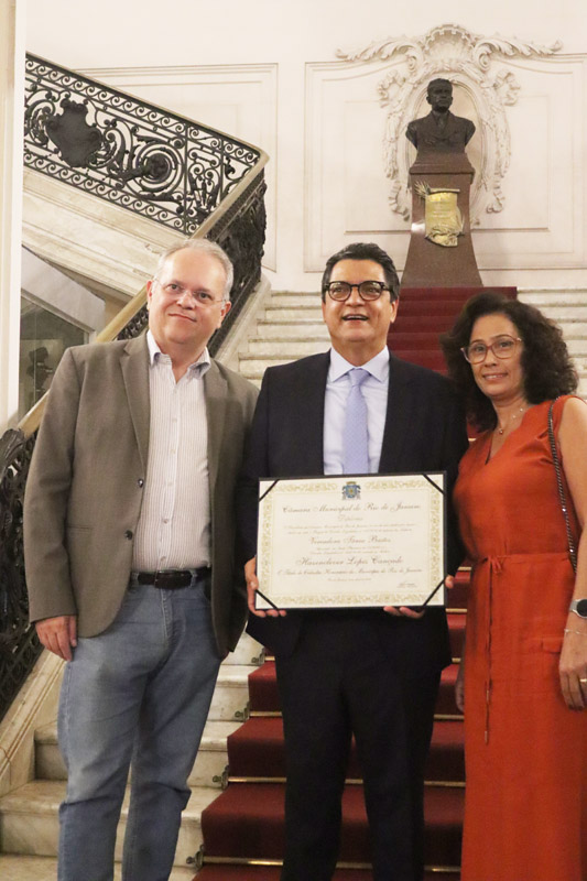 Entrega do título de cidadão honorário do Mun. do RJ ao Sr. Hazenclever Cançado - Cicero Rodrigues/CMRJ / Ascom Ver. Tânia Bastos - Foto 73