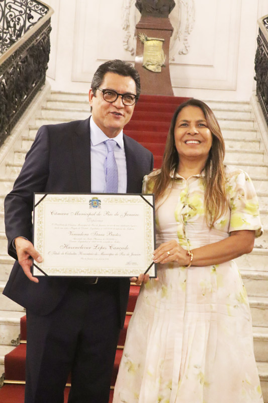 Entrega do título de cidadão honorário do Mun. do RJ ao Sr. Hazenclever Cançado - Cicero Rodrigues/CMRJ / Ascom Ver. Tânia Bastos - Foto 74