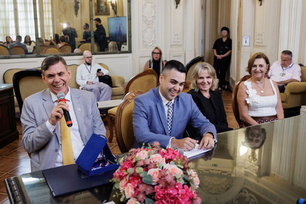 Entrega da Medalha Pedro Ernesto à Sra. Kárin Emmerich - Fotos: Cicero Rodrigues/CMRJ - Ascom Tânia Bastos - Foto 8