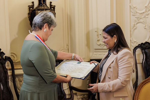 Entrega da Medalha Pedro Ernesto à Sra. Kárin Emmerich - Fotos: Cicero Rodrigues/CMRJ - Ascom Tânia Bastos - Foto 19
