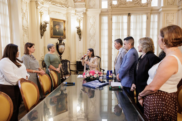 Entrega da Medalha Pedro Ernesto à Sra. Kárin Emmerich - Fotos: Cicero Rodrigues/CMRJ - Ascom Tânia Bastos - Foto 22