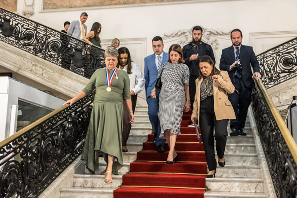 Entrega da Medalha Pedro Ernesto à Sra. Kárin Emmerich - Fotos: Cicero Rodrigues/CMRJ - Ascom Tânia Bastos - Foto 45