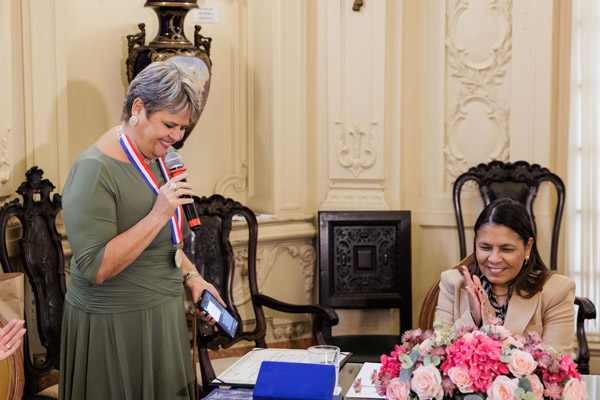 Entrega da Medalha Pedro Ernesto à Sra. Kárin Emmerich - Fotos: Cicero Rodrigues/CMRJ - Ascom Tânia Bastos - Foto 48