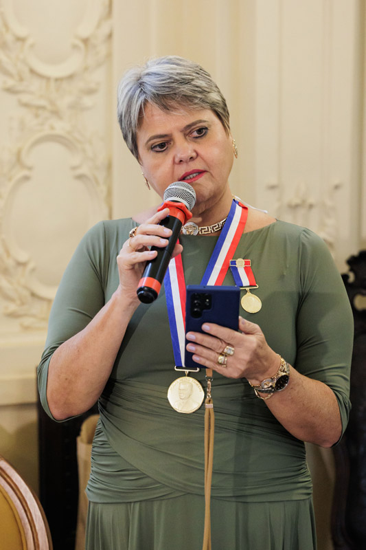 Entrega da Medalha Pedro Ernesto à Sra. Kárin Emmerich - Fotos: Cicero Rodrigues/CMRJ - Ascom Tânia Bastos - Foto 49