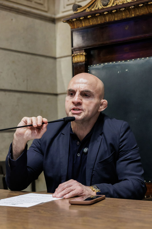 Entrega do título de cidadão honorário do Mun. do RJ ao Sr. Hazenclever Cançado - Cicero Rodrigues/CMRJ / Ascom Ver. Tânia Bastos - Foto 8