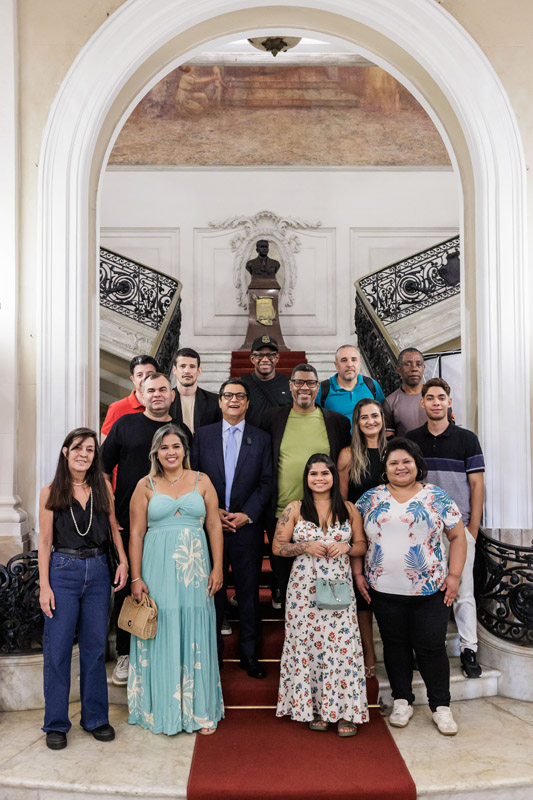 Entrega do título de cidadão honorário do Mun. do RJ ao Sr. Hazenclever Cançado - Cicero Rodrigues/CMRJ / Ascom Ver. Tânia Bastos - Foto 11
