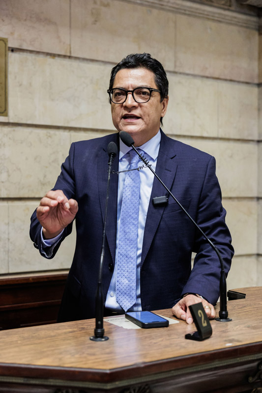 Entrega do título de cidadão honorário do Mun. do RJ ao Sr. Hazenclever Cançado - Cicero Rodrigues/CMRJ / Ascom Ver. Tânia Bastos - Foto 13