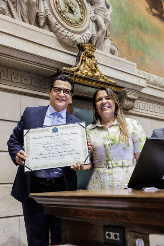 Entrega do título de cidadão honorário do Mun. do RJ ao Sr. Hazenclever Cançado - Cicero Rodrigues/CMRJ / Ascom Ver. Tânia Bastos - Foto 17