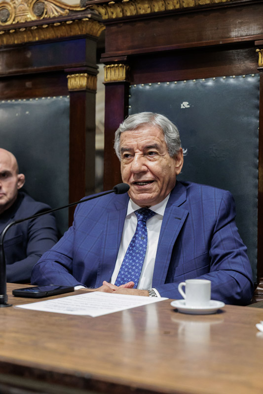 Entrega do título de cidadão honorário do Mun. do RJ ao Sr. Hazenclever Cançado - Cicero Rodrigues/CMRJ / Ascom Ver. Tânia Bastos - Foto 19