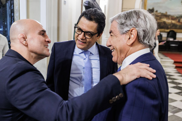 Entrega do título de cidadão honorário do Mun. do RJ ao Sr. Hazenclever Cançado - Cicero Rodrigues/CMRJ / Ascom Ver. Tânia Bastos - Foto 31