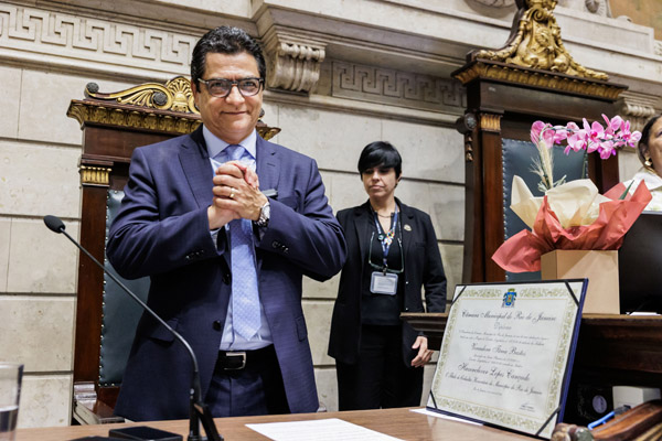 Entrega do título de cidadão honorário do Mun. do RJ ao Sr. Hazenclever Cançado - Cicero Rodrigues/CMRJ / Ascom Ver. Tânia Bastos - Foto 32