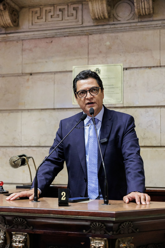 Entrega do título de cidadão honorário do Mun. do RJ ao Sr. Hazenclever Cançado - Cicero Rodrigues/CMRJ / Ascom Ver. Tânia Bastos - Foto 36