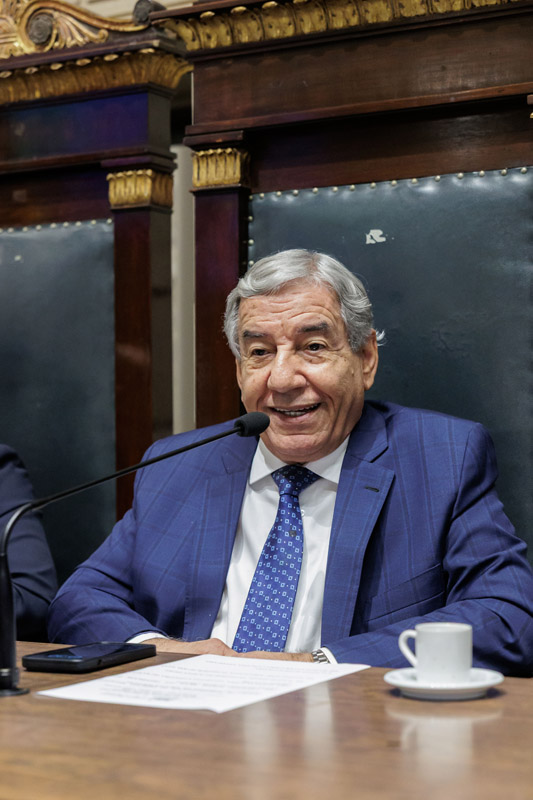 Entrega do título de cidadão honorário do Mun. do RJ ao Sr. Hazenclever Cançado - Cicero Rodrigues/CMRJ / Ascom Ver. Tânia Bastos - Foto 38