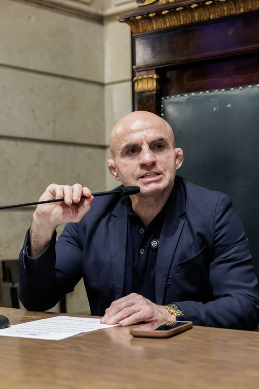 Entrega do título de cidadão honorário do Mun. do RJ ao Sr. Hazenclever Cançado - Cicero Rodrigues/CMRJ / Ascom Ver. Tânia Bastos - Foto 39