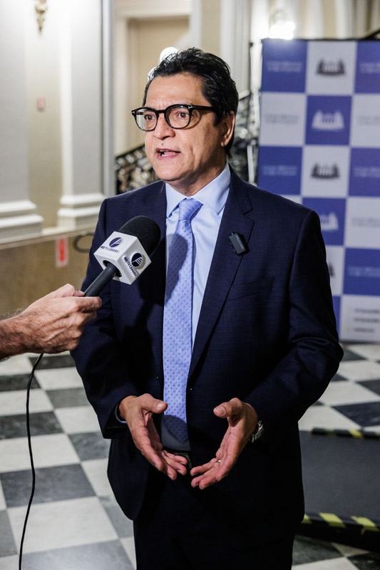 Entrega do título de cidadão honorário do Mun. do RJ ao Sr. Hazenclever Cançado - Cicero Rodrigues/CMRJ / Ascom Ver. Tânia Bastos - Foto 45