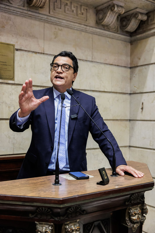 Entrega do título de cidadão honorário do Mun. do RJ ao Sr. Hazenclever Cançado - Cicero Rodrigues/CMRJ / Ascom Ver. Tânia Bastos - Foto 64