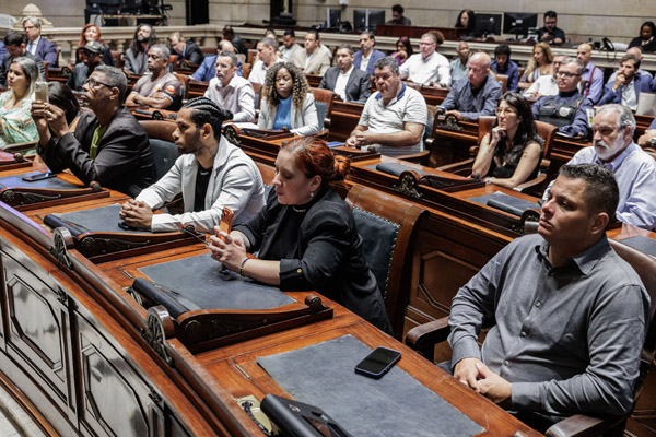 Entrega do título de cidadão honorário do Mun. do RJ ao Sr. Hazenclever Cançado - Cicero Rodrigues/CMRJ / Ascom Ver. Tânia Bastos - Foto 67