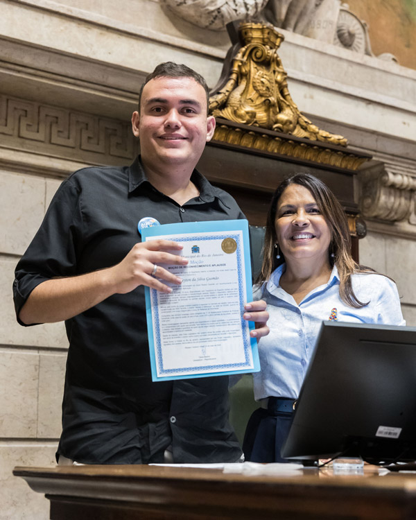 Entrega de moções à personalidades que atuam na militância de pessoa com transtorno de espectro autista - Fotos: Cicero Rodrigues/CMRJ e Ascom Tânia Bastos - Foto 100