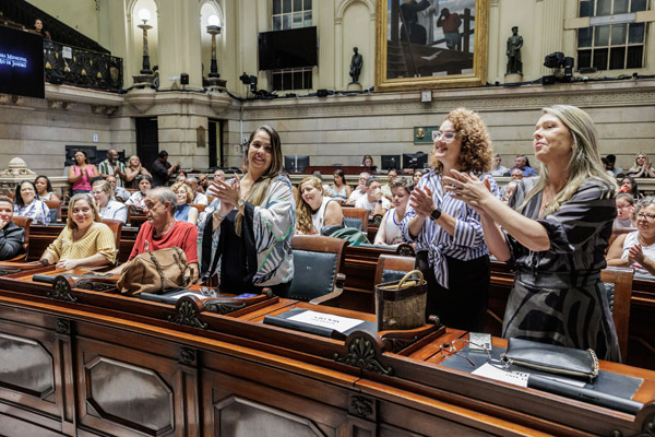 Entrega de moções à personalidades que atuam na militância de pessoa com transtorno de espectro autista - Fotos: Cicero Rodrigues/CMRJ e Ascom Tânia Bastos - Foto 118