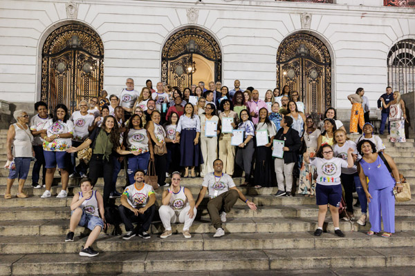 Entrega de moções à personalidades que atuam na militância de pessoa com transtorno de espectro autista - Fotos: Cicero Rodrigues/CMRJ e Ascom Tânia Bastos - Foto 127