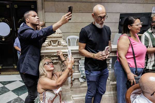 Entrega de moções à personalidades que atuam na militância de pessoa com transtorno de espectro autista - Fotos: Cicero Rodrigues/CMRJ e Ascom Tânia Bastos - Foto 145