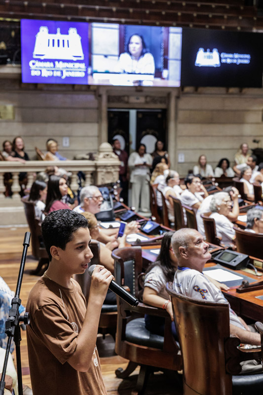 Entrega de moções à personalidades que atuam na militância de pessoa com transtorno de espectro autista - Fotos: Cicero Rodrigues/CMRJ e Ascom Tânia Bastos - Foto 164