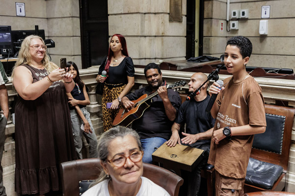 Entrega de moções à personalidades que atuam na militância de pessoa com transtorno de espectro autista - Fotos: Cicero Rodrigues/CMRJ e Ascom Tânia Bastos - Foto 165