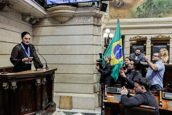 Entrega da Medalha Chiquinha Gonzaga à Sra. Mariana de Souza Nogueira - Fotos: Cicero Rodrigues/CMRJ - Ascom Vereadora - Foto 17